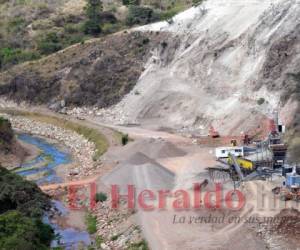 Para finales de diciembre de 2021 estaba previsto el inicio de la construcción de la cortina de la represa, pero los avances no han sido significativos. Según las autoridades edilicias, la represa San José producirá entre 12 y 14 metros cúbicos de agua por segundo. Foto: Marvin Salgado/El Heraldo