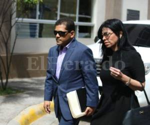 Los abogados de Kevin Solórzano se apersonaron este viernes a la CSJ a presentar el recurso de casación. (Foto: El Heraldo Honduras/ Noticias Honduras hoy)