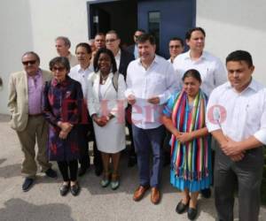 Las fuerzas políticas y el representante de las Naciones Unidas salieron optimistas de la cuarta reunión desarrollada este jueves en la sede de la ONU en la capital. (Foto: El Heraldo Honduras)