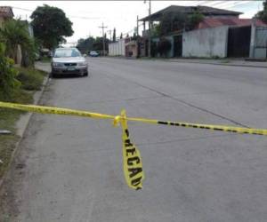 El cuerpo de la víctima se encuentra al interior de ese vehículo (Foto: Red Informativa)