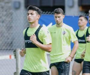 Jonathan Rubio durante los entrenamientos de pretemporada con el SD Huesca en España. Foto: @SDHuesca en Twitter