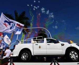 El auto, de más de 5 metros de longitud, tiene capacidad para nueve personas y casi dos toneladas de peso. Foto: AFP