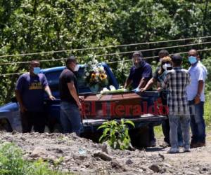 Las autoridades deben dejarle el entierro a los especialistas, dice el secretario de la Asociación de Funerarias. Foto: EL HERALDO.