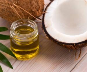 El aceite de coco tiene un poder purificador y antibacteriano.