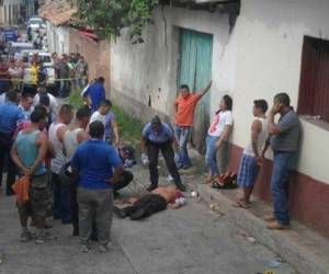 El cadáver de José Armando Canales Matamoros quedó en un callejón.