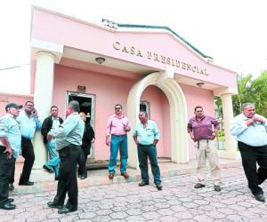 Los dirigentes del transporte fueron recibidos ayer en horas de la tarde en Casa Presidencial por el mandatario Juan Orlando Hernández.