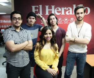 Erin Martínez, Benja Segura, Jay Sabillón, José Alvarado y Leonardo Flores, los integrantes de Alma Libre.