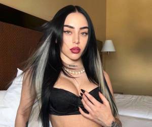 La cantante argentina anunció que terminó su relación con Peso Pluma a través de las redes sociales.