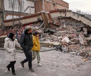 El sismo ocurrió la noche del lunes, aproximadamente a 1.300 km al suroeste de Pekín.