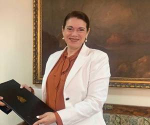 El gobierno de Honduras llamó a Clarivel Vallecillo como parte de las acciones en contra del gobierno de Ecuador tras asalto a la embajada de México.