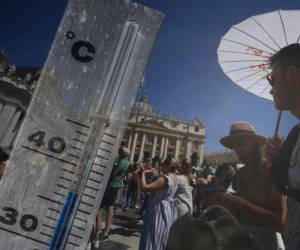 La Dirección General de Epidemiología de México reportó que la temporada de calor ha causado seis muertes y hasta 418 casos de golpe de calor, deshidratación y quemaduras en varios estados del norte del país.