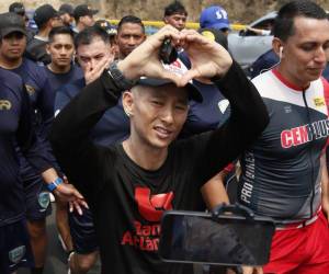 Decenas de capitalinos se han sumado a la carrera de Shin Fujiyama. Estas son las imágenes del masivo apoyo que ha recibido.