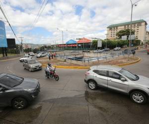 Los cambios de vía se hacen con el fin de evitar más tráfico por las proyectos que se realizan en la rotonda del bulevar Juan Pablo II y en le sector Los Jucos.