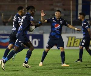 Con un gol sobre la hora, Rubilio Castillo salvó al Motagua de la derrota ante el Victoria.