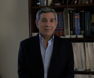 El doctor Guillermo Peñas Cabús lleva 23 años en campaña.