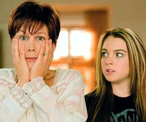 ”Un viernes de locos” es una película estadounidense del año 2003 dirigida por Mark Waters y protagonizada por Lindsay Lohan y Jamie Lee Curtis.