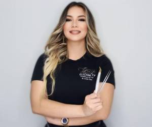 Elizabeth Rodríguez trabaja en un estudio de belleza en New York como maquillista profesional, maestra de maquillaje y técnica en extensiones de pestañas.