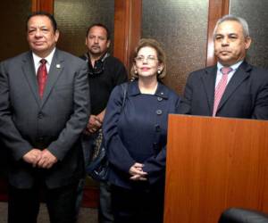 Los magistrados José Antonio Gutiérrez Navas, Rosalinda Cruz Sequeira, José Francisco Ruiz Gaekel y Gustavo Enrique Bustillo Palma fueron destituidos por el Congreso Nacional en 2012.