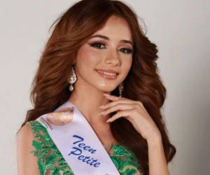 La bella y talentosa hondureña, Nicolle Cerrato compite en El Salvador para convertirse en Miss Petite en el certamen de belleza Mesoamérica Internacional.