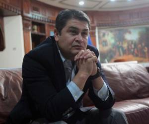 El expresidente de Honduras, Juan Orlando Hernández, fue declarado culpable de los tres delitos que enfrentaba.