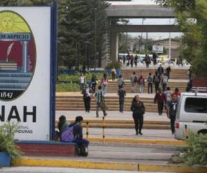 La Universidad Nacional Autónoma de Honduras (UNAH) ofrece 71 carreras en sus diferentes regionales del país. Una gran gama educativa para formar profesionales de acuerdo con la demanda laboral local.