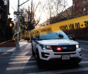 Varios oficiales acudieron al llamado de un tiroteo en un barrio residencial con varias escuelas en el perímetro.