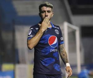 Agustín Auzmendi sigue demostrando su gran olfato goleador que tiene.