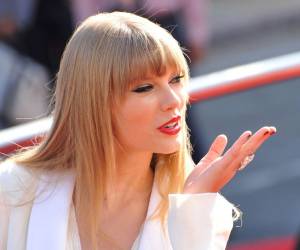 Taylor Swift está en todas partes, su obra artística es prolífica, su gira de conciertos una mina oro, cada pestañeo suyo es un titular de prensa. Casi dos décadas después del inicio de su carrera, su estrella simplemente sigue ascendiendo.
