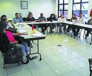 Los 13 aspirantes a jueces y magistrados estuvieron presentes en el curso.