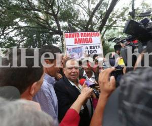 David Romero llegó desde tempranas horas a la Corte Suprema de Justicia (CSJ). Foto: Jonny Magallanes.