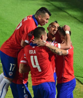 Los jugadores chilenos celebran el pase a la final.