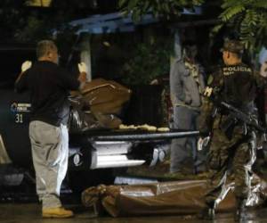 La masacre ocurrió el lunes en un autolote en la colonia Las Acacias de San Pedro Sula, norte de Honduras.