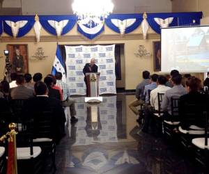 Presentación del libro 'Un análisis del Proyecto Victoria sobre la realidad nacional de Honduras' en Casa Presidencial. (Foto: Pedro Membreño)