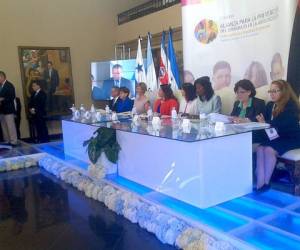 Cumbre de primeras damas y ministros de seguridad en la capital de Honduras. (Foto: Alex Pérez)