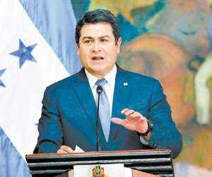 El presidente Juan Orlando Hernández en conferencia de prensa en Casa de Gobierno.