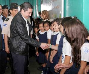 El presidente de Honduras celebró este lunes los 200 días de clases.