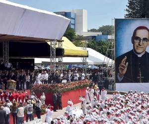 La ceremonia de beatificación congregó a una multitud. (Foto: AFP)