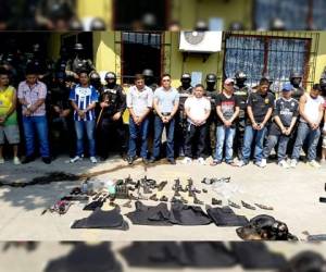 Reos trasladados del centro penal de San Pedro Sula a la cárcel de máxima seguridad en El Porvenir.