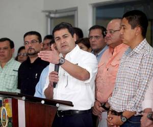 El presidente de Honduras, Juan Orlando Hernández, pidió a la población acatar las disposiciones oficiales para evitar riesgos. (Foto: Efraín Salgado)