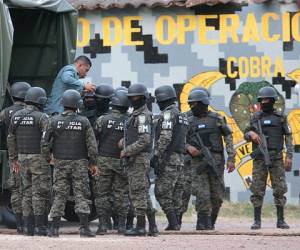 Los agentes llegaron al Escuadrón de los Cobras. (Foto: Efraín Salgado)