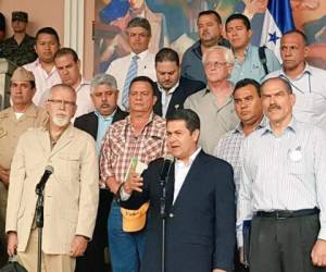 Presidente Juan Orlando Hernández llamó a los demás sectores a imitar el ejemplo del sector maquilador.