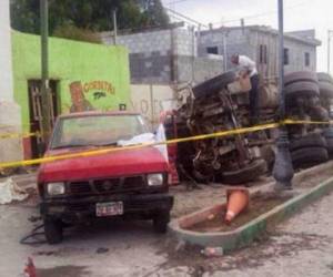 El accidente dejó un saldo de al menos 16 muertos y 30 lesionados.