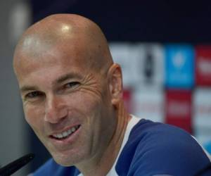 El técnico del Real Madrid Zinedine Zidane en conferencia de prensa (Foto: Agencia AFP)