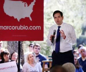 Marco Rubio habla a los votantes en Carolina del Norte