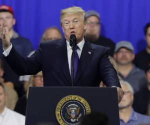 Trump ha propuesto ofrecer un mecanismo para que hasta 1,8 millones de inmigrantes jóvenes puedan naturalizarse. Foto: AP/EL HERALDO.