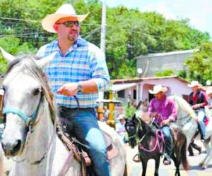 DESAPARECIDO... De “Cubeta” nadie da rastro ni su primo, el diputado más pulcro del globo.