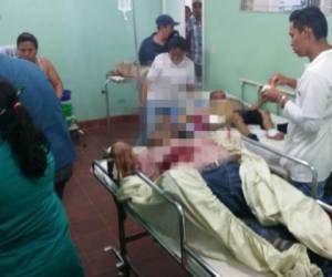 Padre e hijo cuando eran atendidos en el hospital Suazo Corboda. El padre murió más temprano.