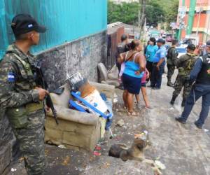 El desalojo fue realizado por las autoridades locales y MP. Foto: Johny Magallanes/EL HERALDO.