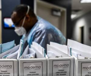 El protocolo del ensayo de fase 3 es el documento confidencial negociado con la FDA. Foto AFP.