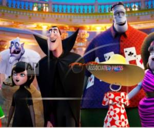 Esta imagen proporcionada por Sony Pictures Animation muestra una escena de 'Hotel Transylvania 3: Summer Vacation'.